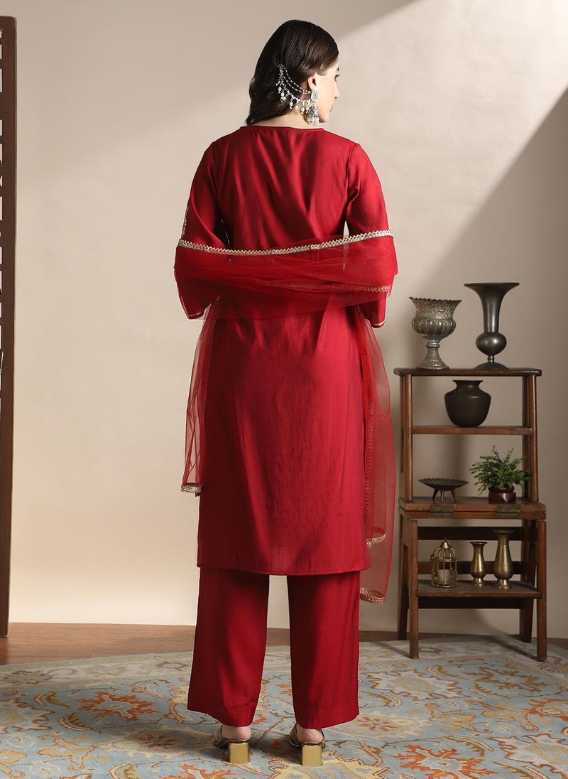 جلو باص طقم نسائي جلوبس من الكرتا والسروال والدوباتا المطرز بالزري والترتر بلون عنابي - Image 4